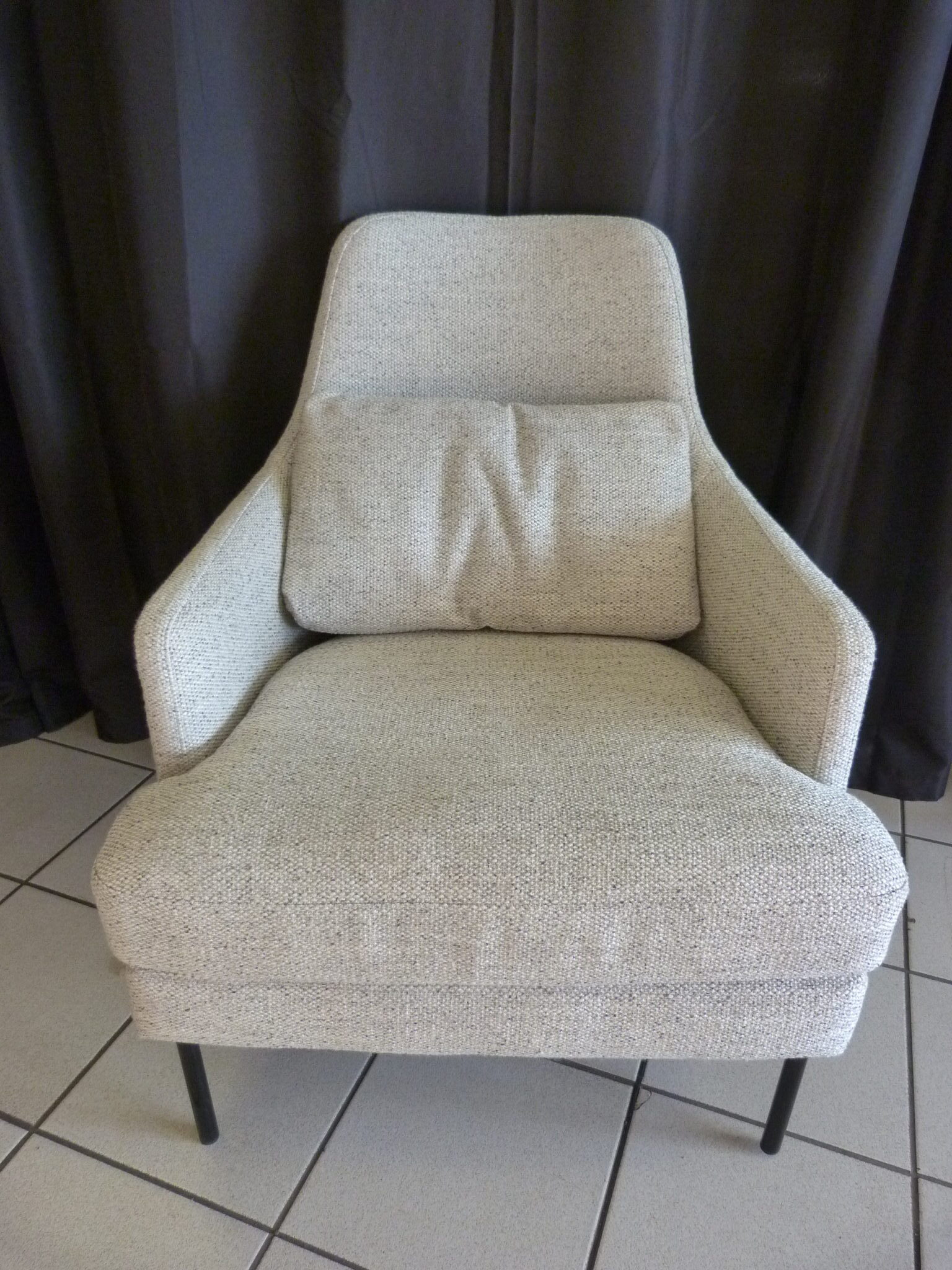 Lot 376